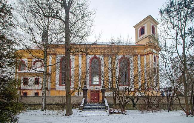 Kostel Nalezení sv. Kříže v Dubé